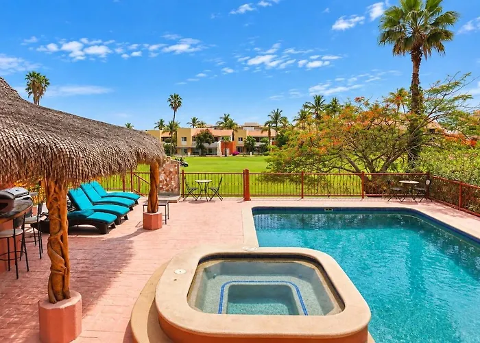 Casa Sydney With Pool, Hot Tub And Golf Course Views Apartamento *